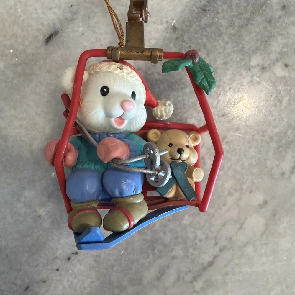 VTG Lustre Fame 1992 Christmas Tree Ornament Skiing MOUSE &‎ Bear Ski Lift
